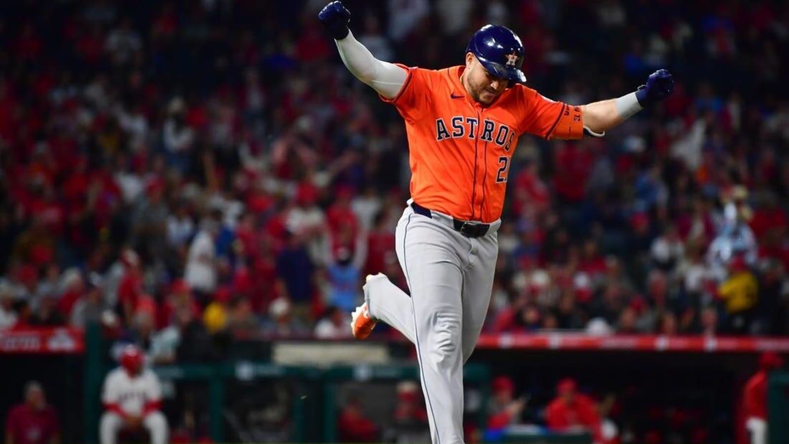 Hot Yainer Diaz, Astros seek sweep of Angels