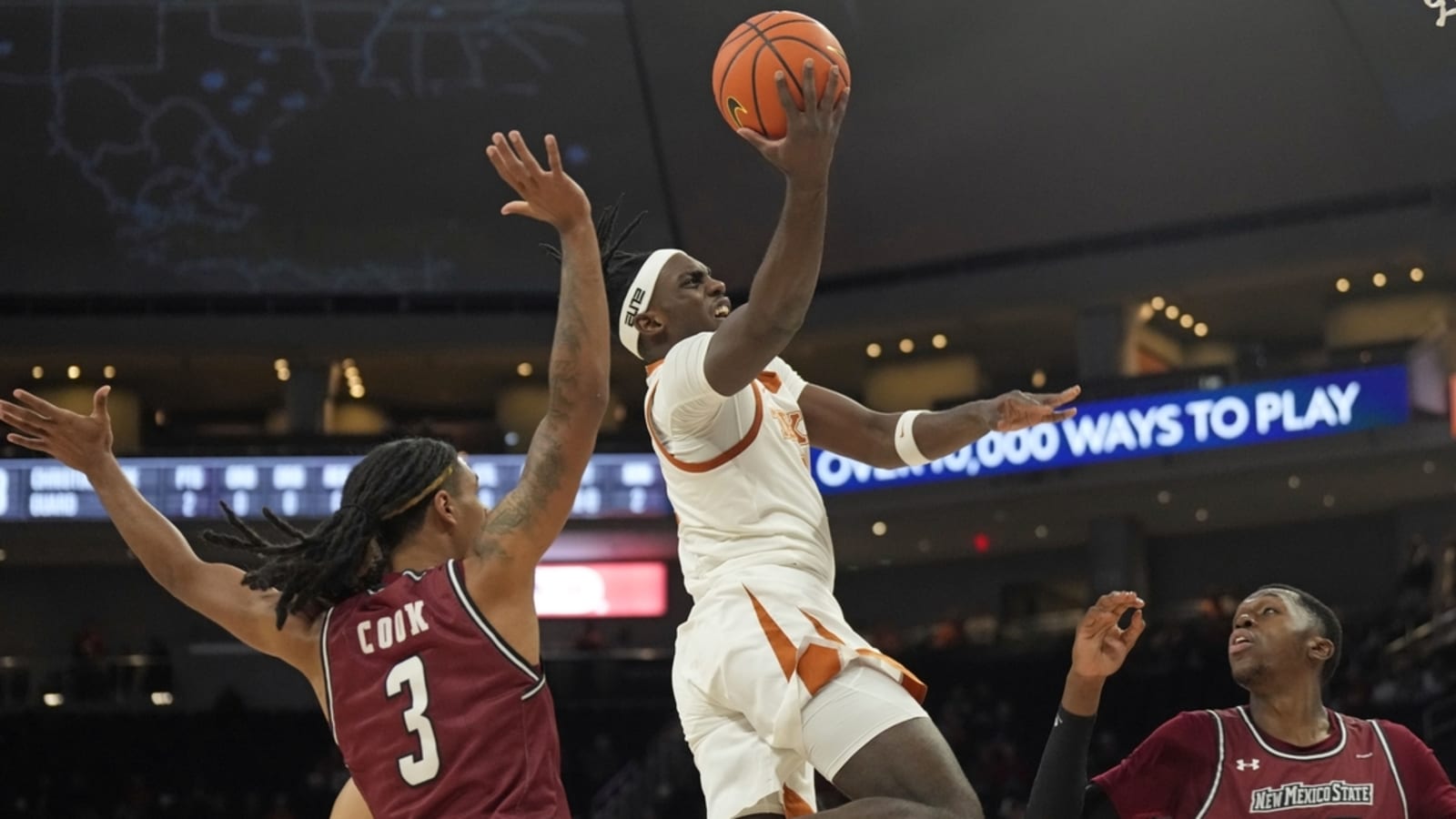 Kaluma leads balanced attack as Texas cruises past New Mexico State