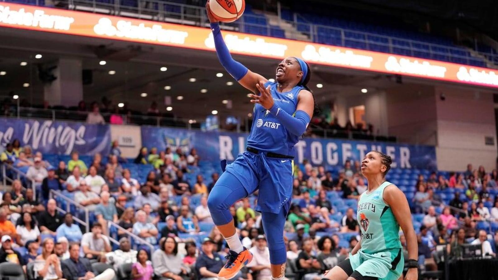 Wings G Arike Ogunbowale sidelined after procedure