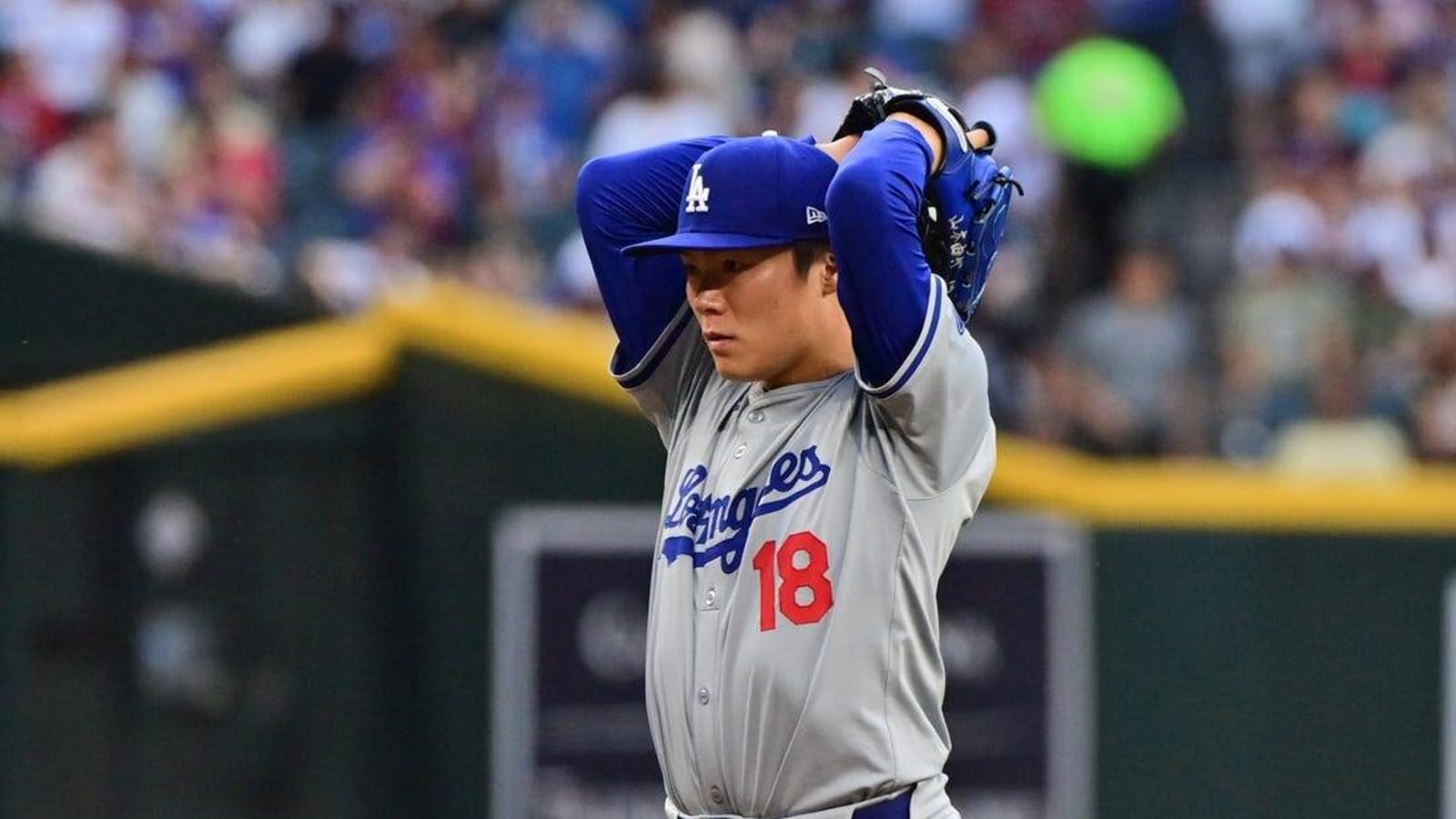 Dodgers&#39; Yoshinobu Yamamoto makes first appearance vs. Giants