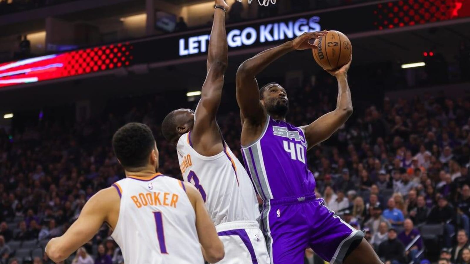 Kings rally past fast-starting Suns