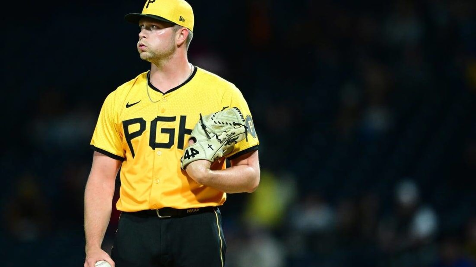Pirates RHP Hunter Stratton departs with injury