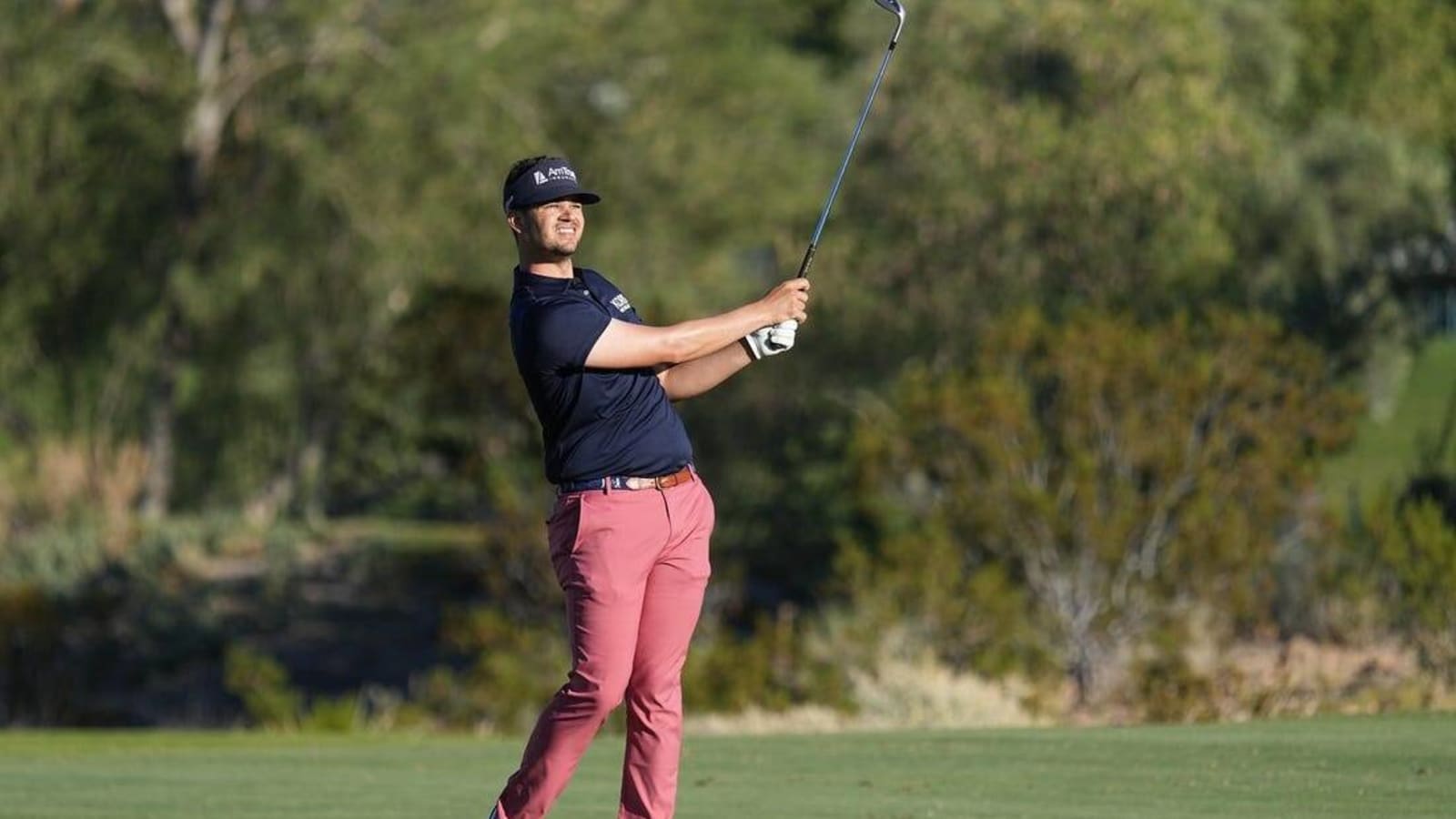 Beau Hossler withstands wind, up one at Zozo Championship