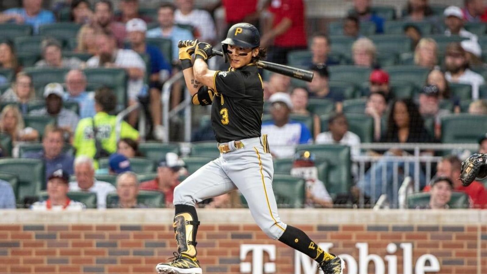 Bryan Reynolds homers as Pirates take down Braves