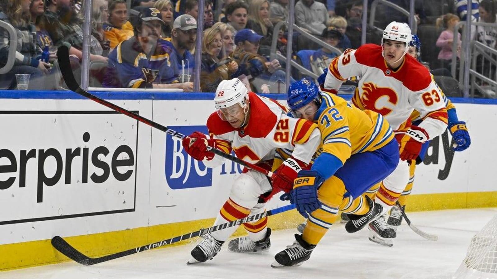 Robert Thomas&#39; OT goal lifts Blues past Flames