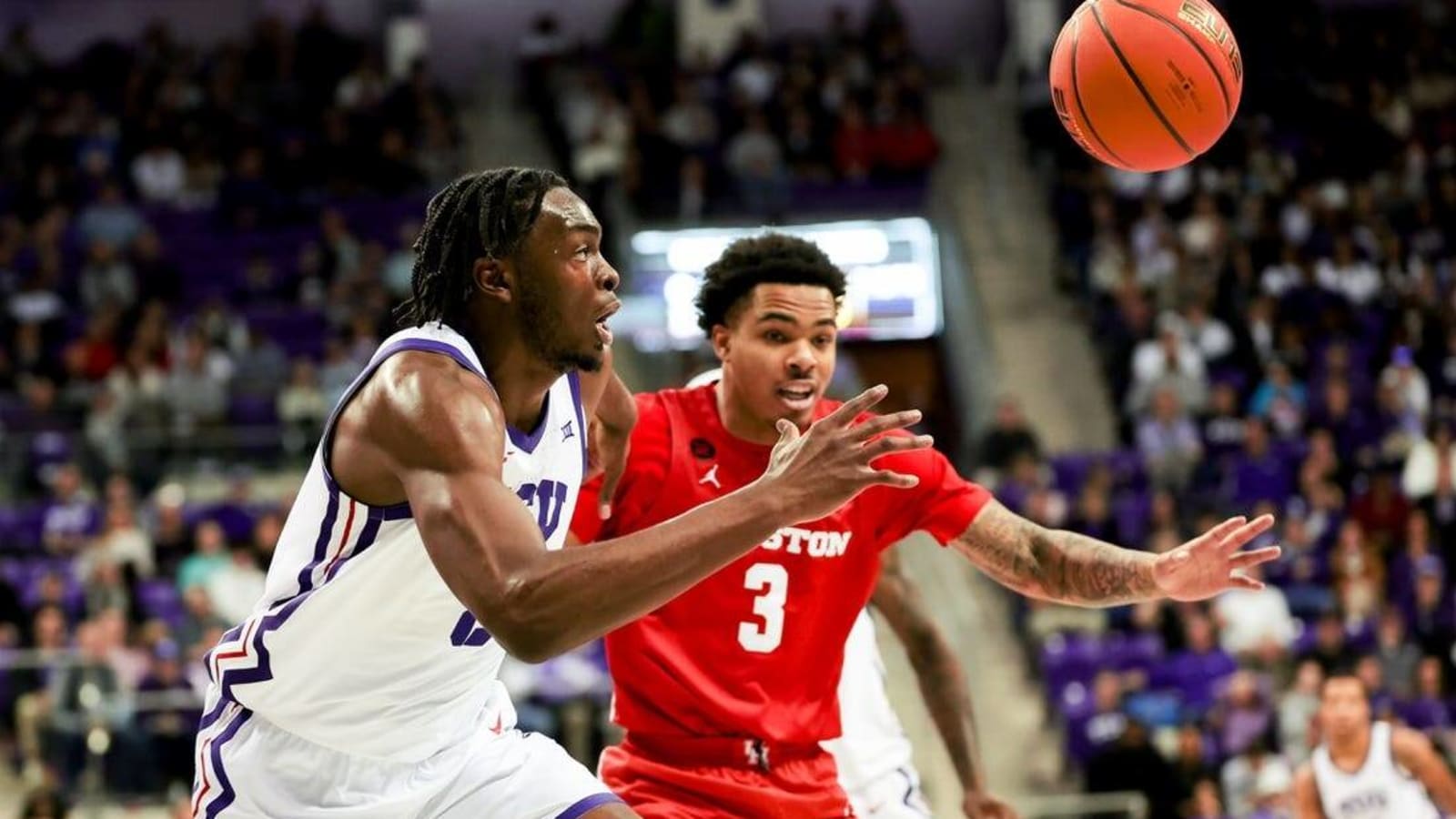 TCU upends No. 2 Houston in final seconds, 68-67