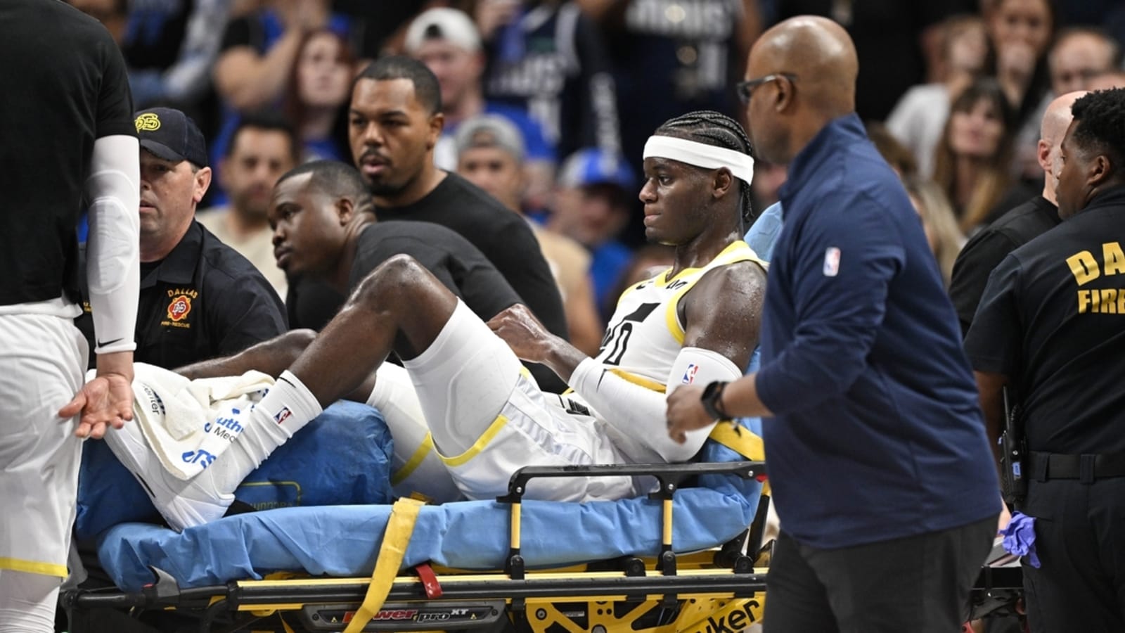 Jazz F Taylor Hendricks fractures fibula, dislocates ankle