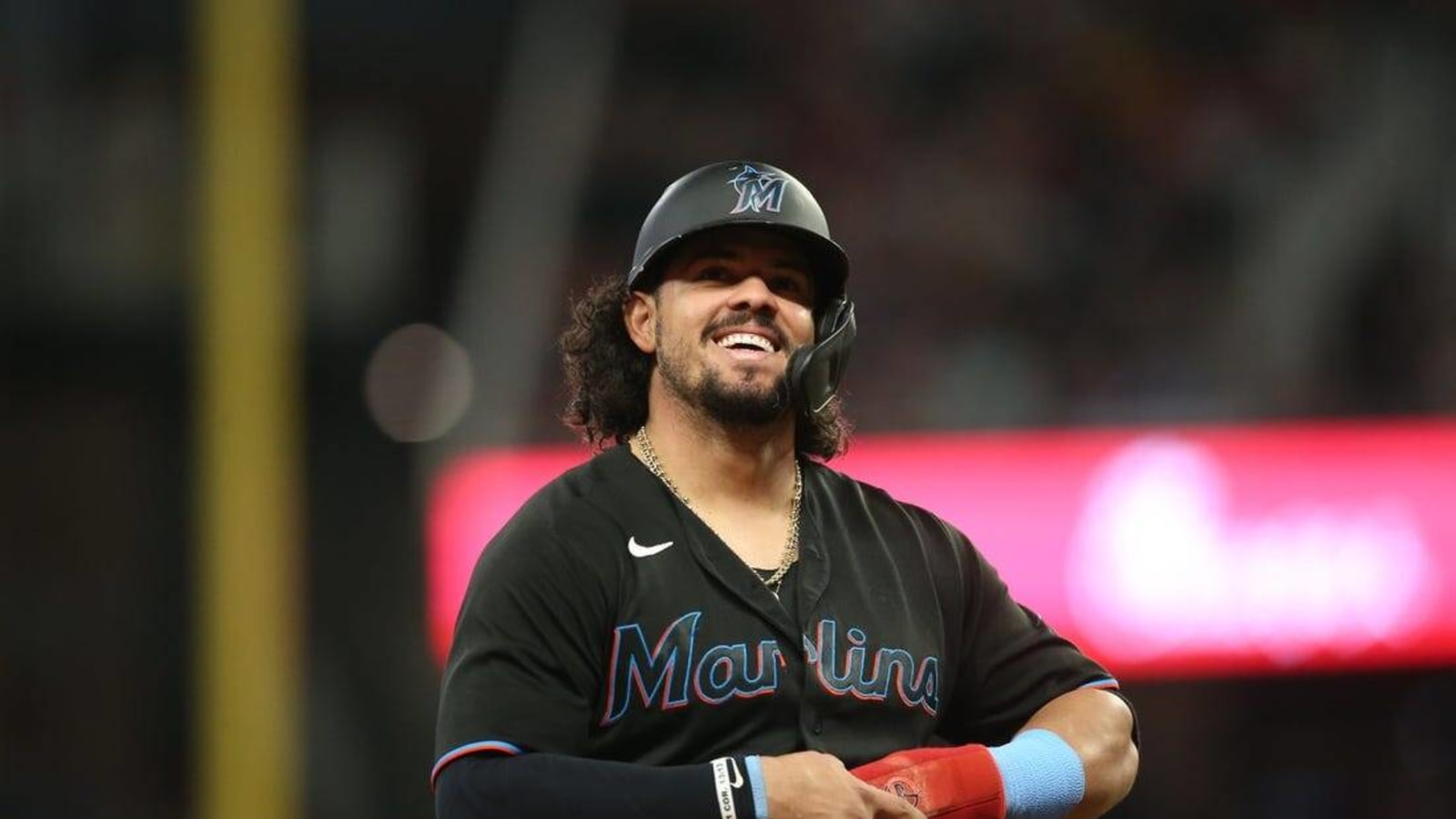 C Jorge Alfaro signs minor league deal with Marlins