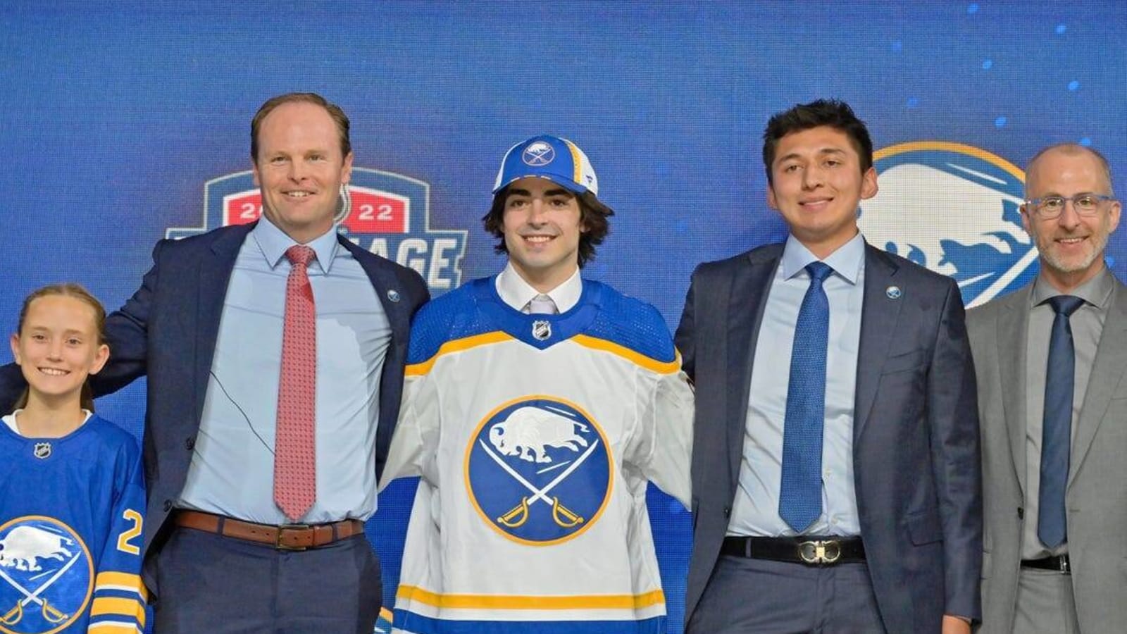 Sabres call up top prospect F Matthew Savoie