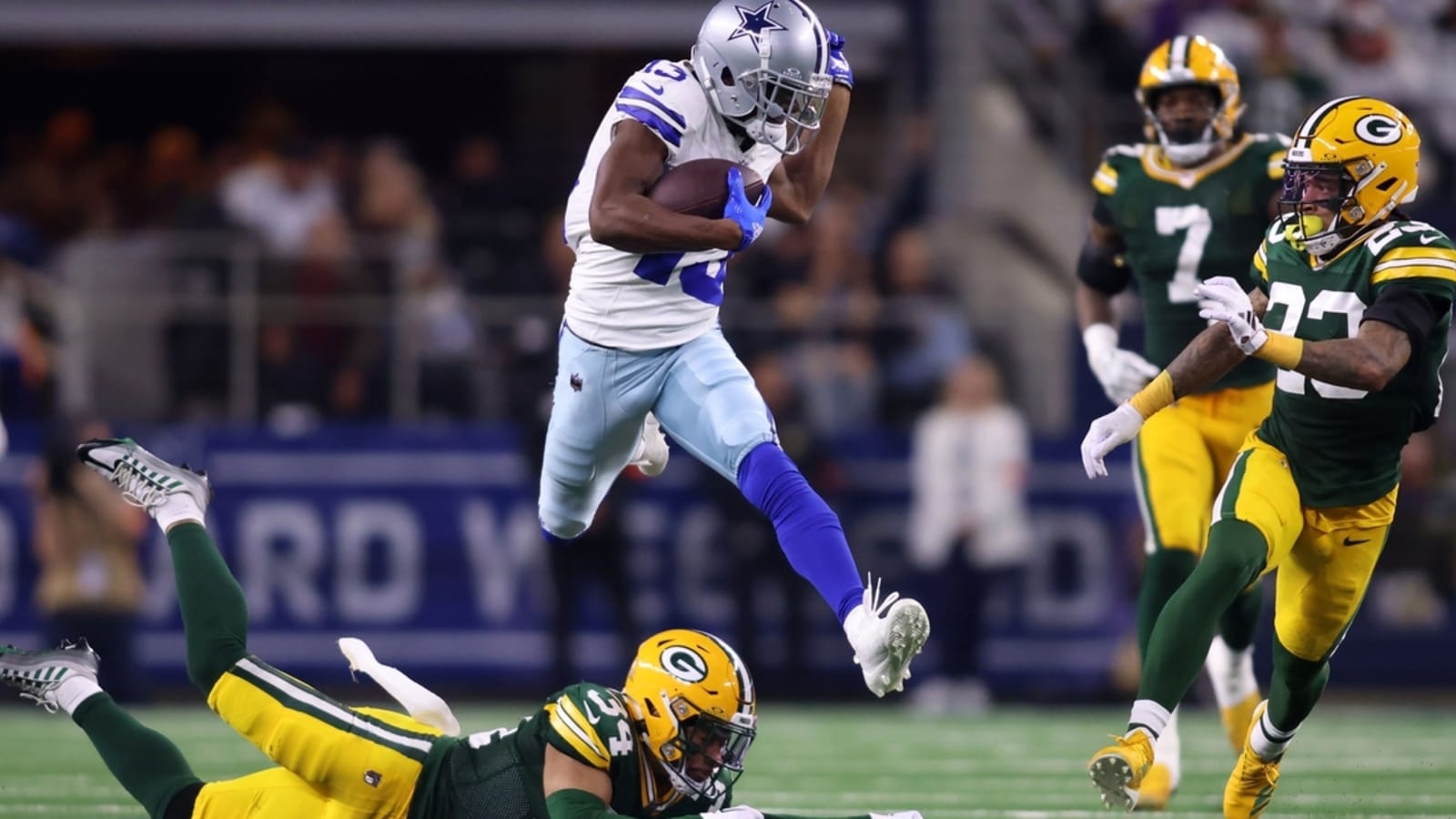 WR Michael Gallup eyes comeback after brief retirement