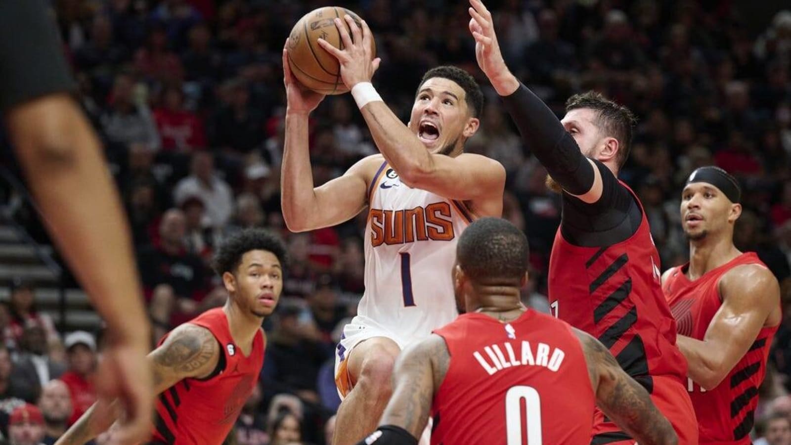 Damian Lillard&#39;s 41 points helps Trail Blazers edge Suns in OT