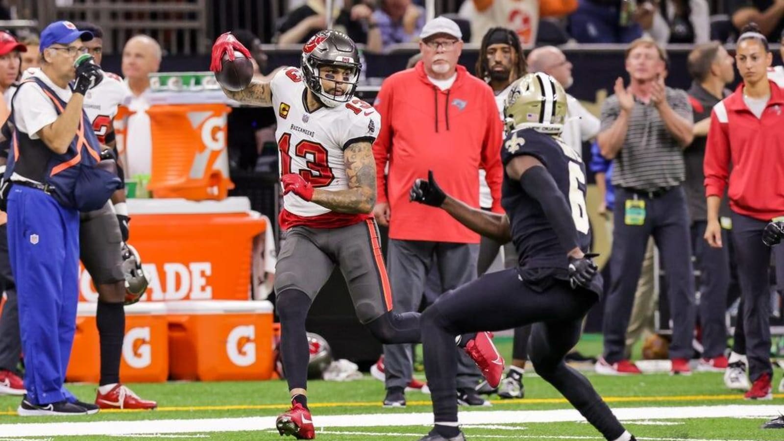 Bucs' Mike Evans, Saints' Marshon Lattimore ejected in fight