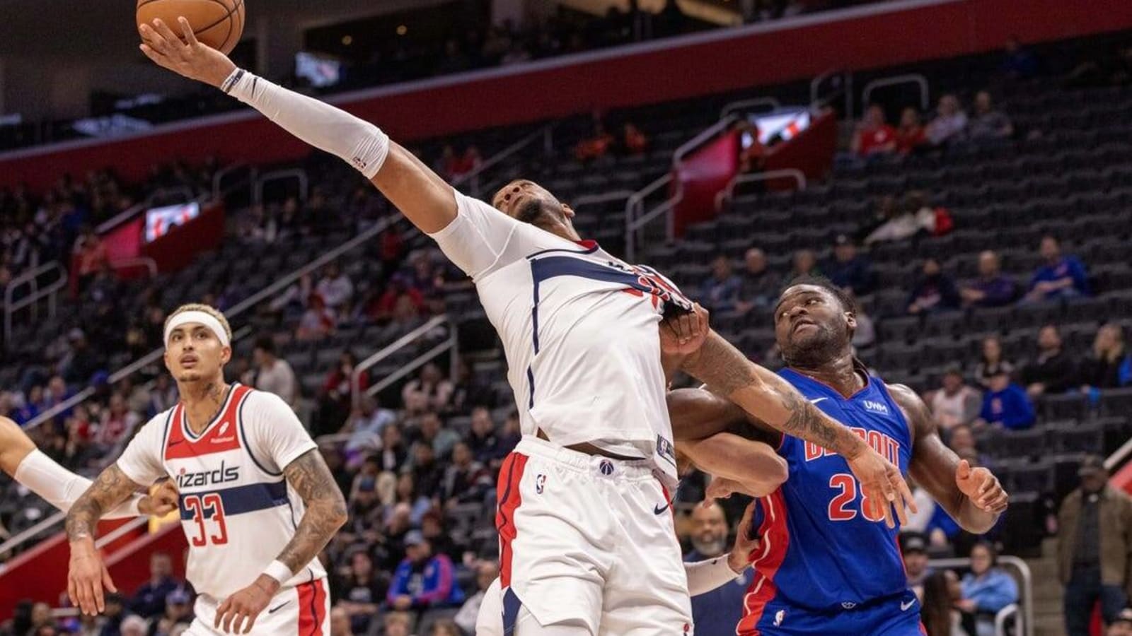 Wizards hand Pistons 14th straight loss