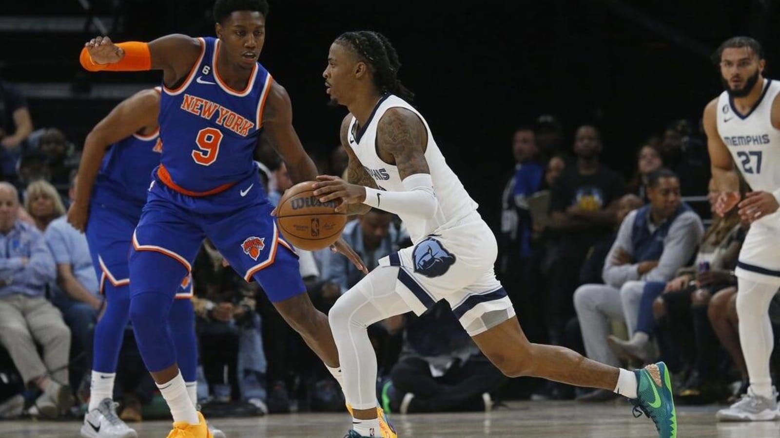 Tyus Jones hits go-ahead 3-pointer in OT, Grizzlies edge Knicks