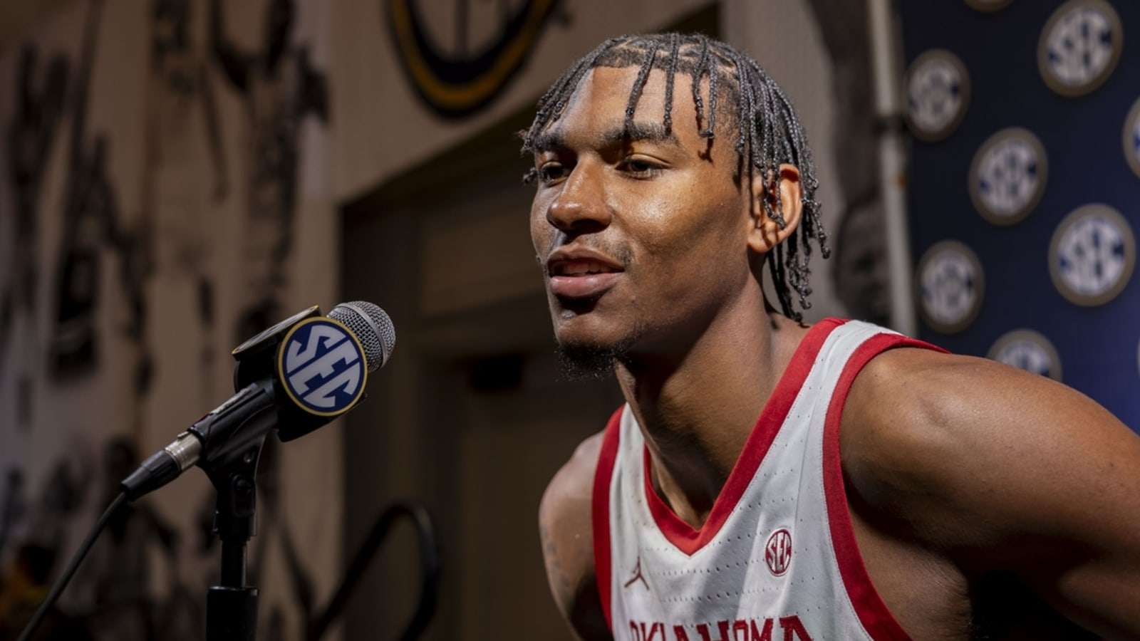 Jalon Moore, Oklahoma hold off Northwestern State