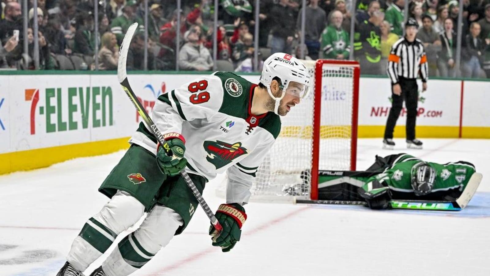 NHL roundup: Wild blow big lead, but sink Stars in shootout