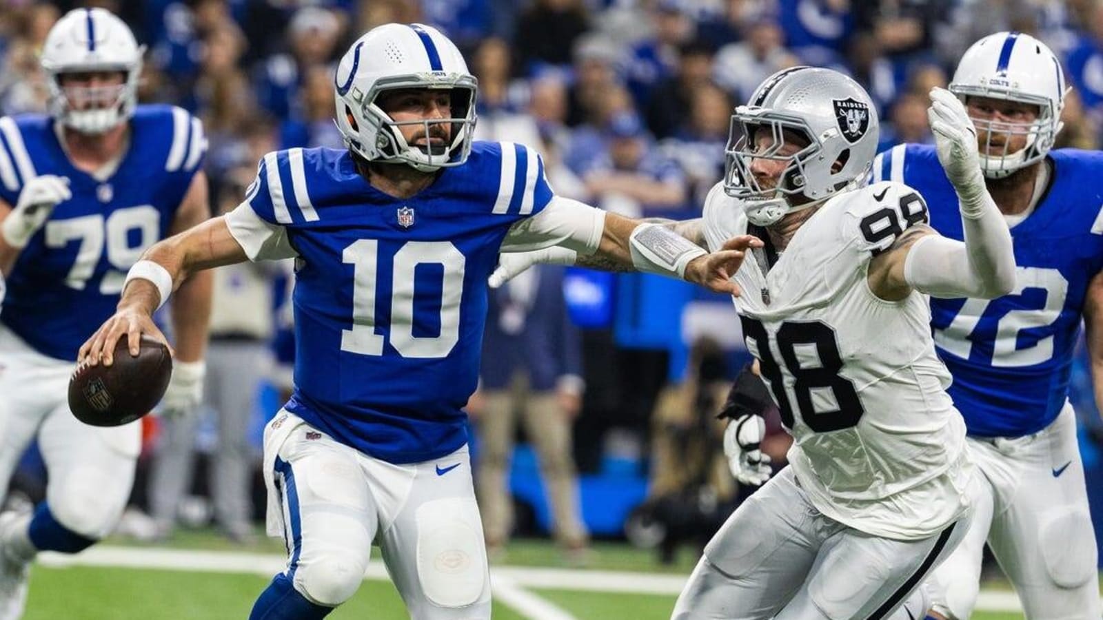 Colts stay alive, eliminate Raiders from playoff contention