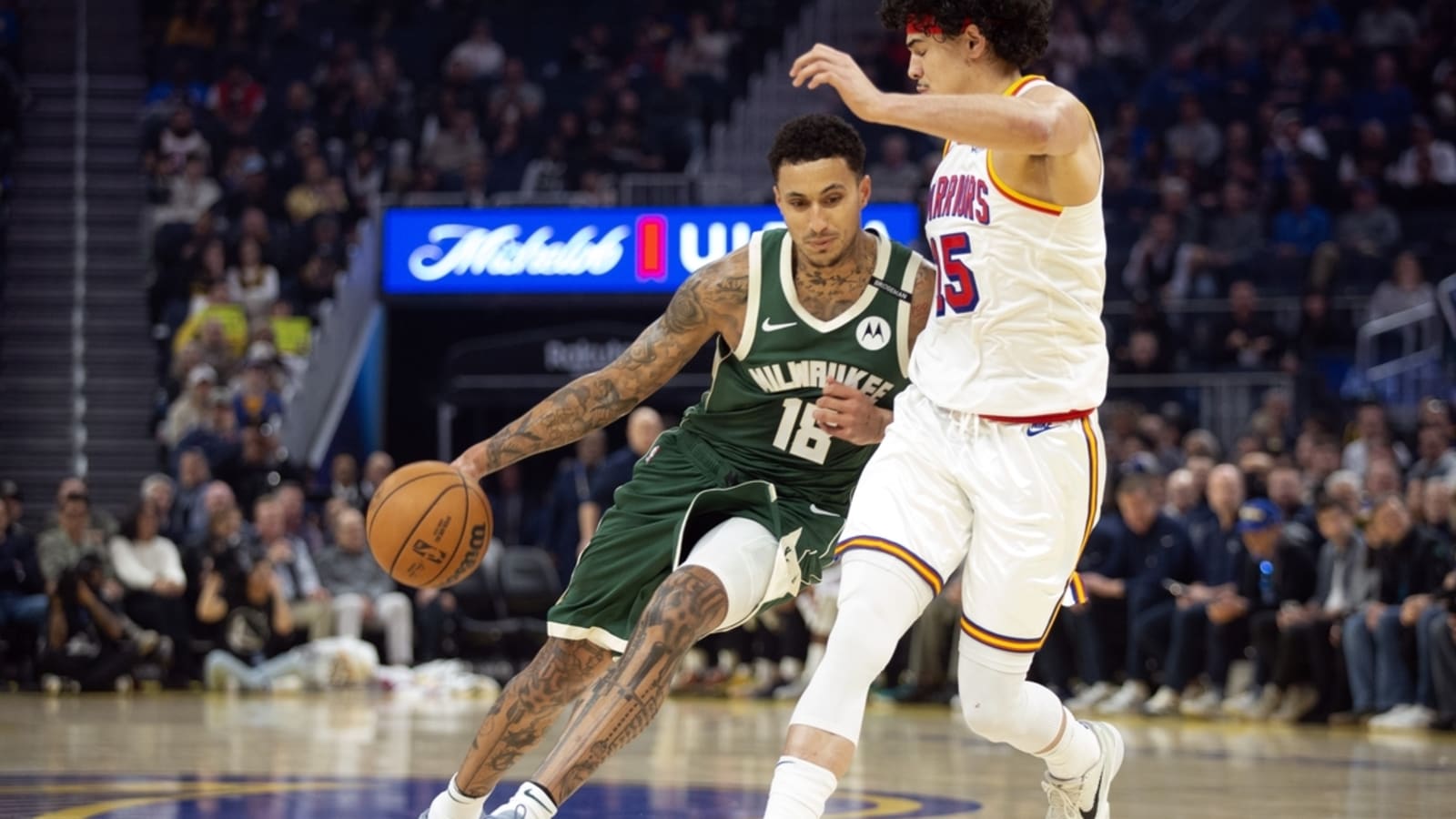 Stephen Curry-less Warriors hang on for win over Bucks