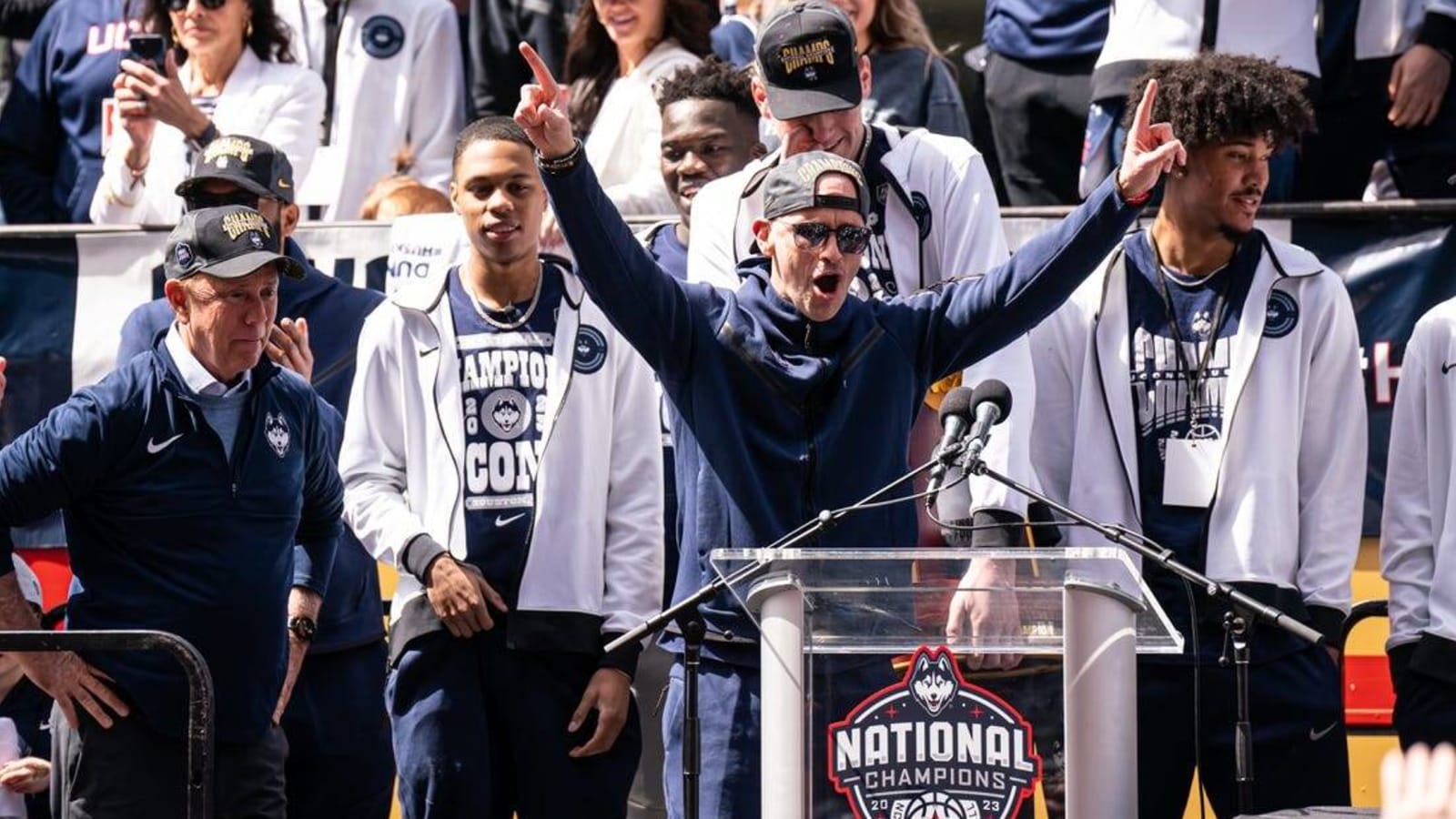 Commish Big 12 had expansion talks with UConn, Gonzaga Yardbarker