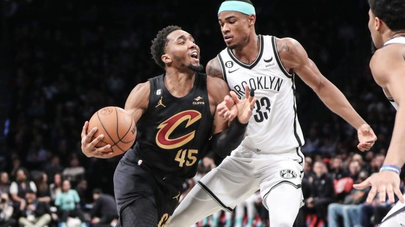 Isaac Okoro&#39;s 3-pointer in final second lifts Cavs over Nets