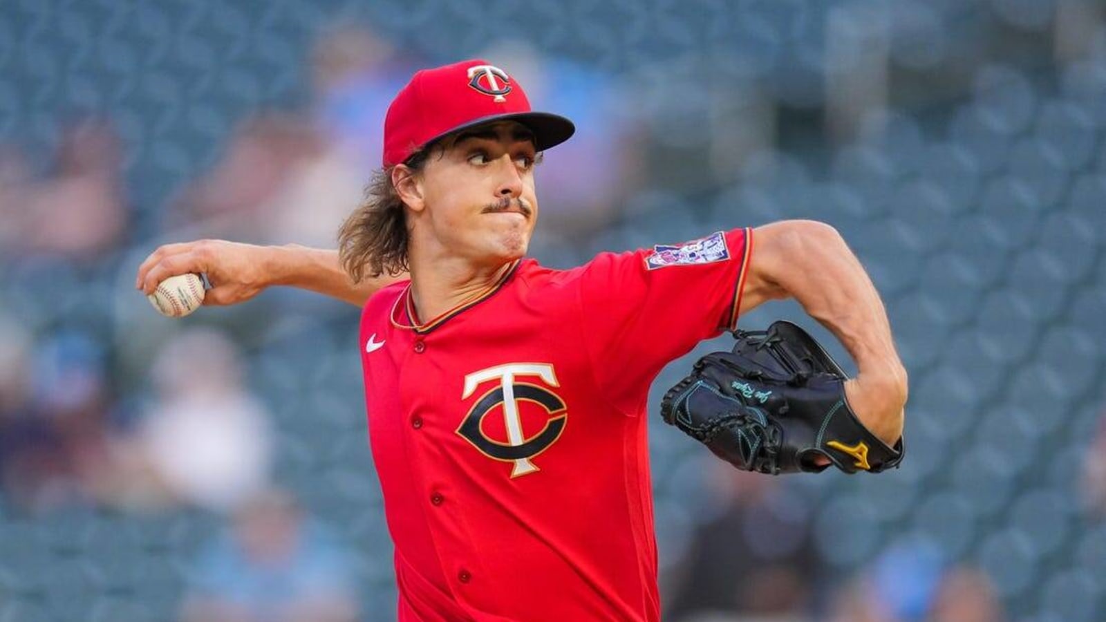 Twins just miss combined no-hitter vs. Royals