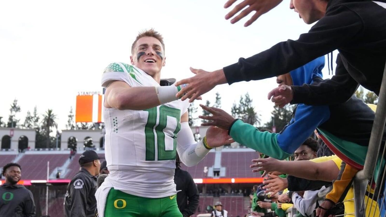 No. 7 Washington, No. 8 Oregon prepared for marquee matchup