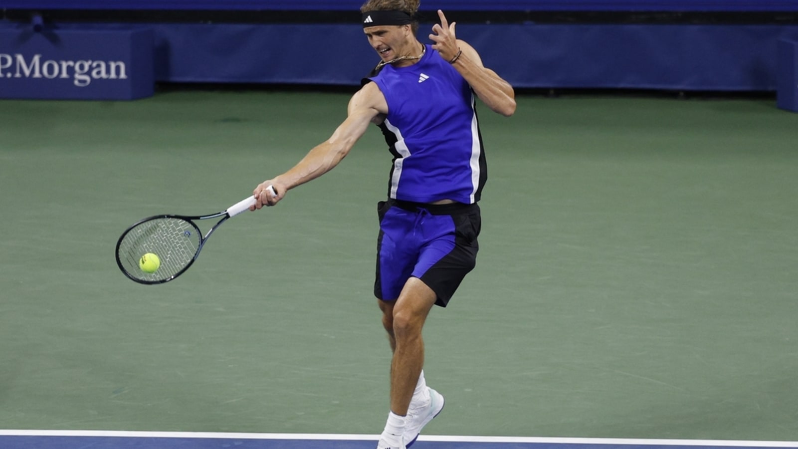 Alexander Zverev, Casper Ruud win openers at ATP Finals