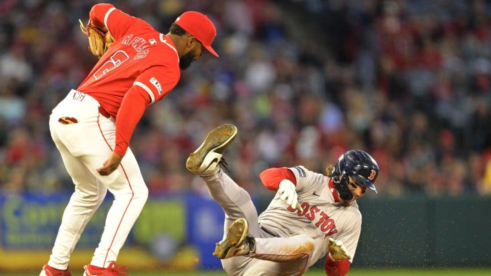 Angels capitalize on defensive miscue to beat Red Sox