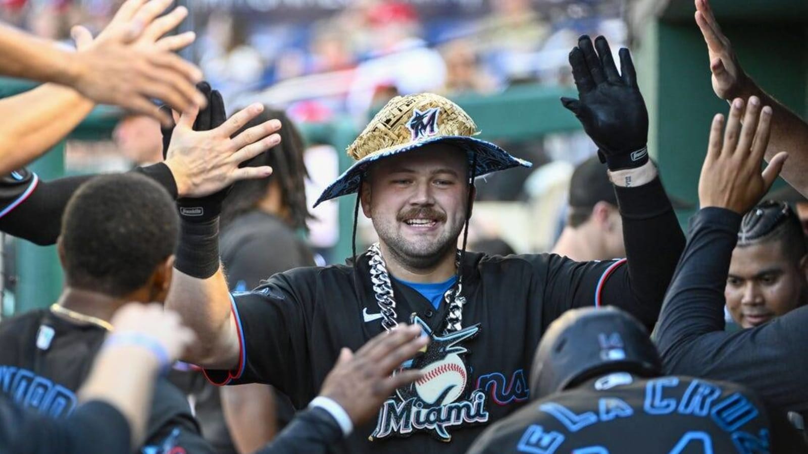 Marlins go for 4-game sweep against Nationals