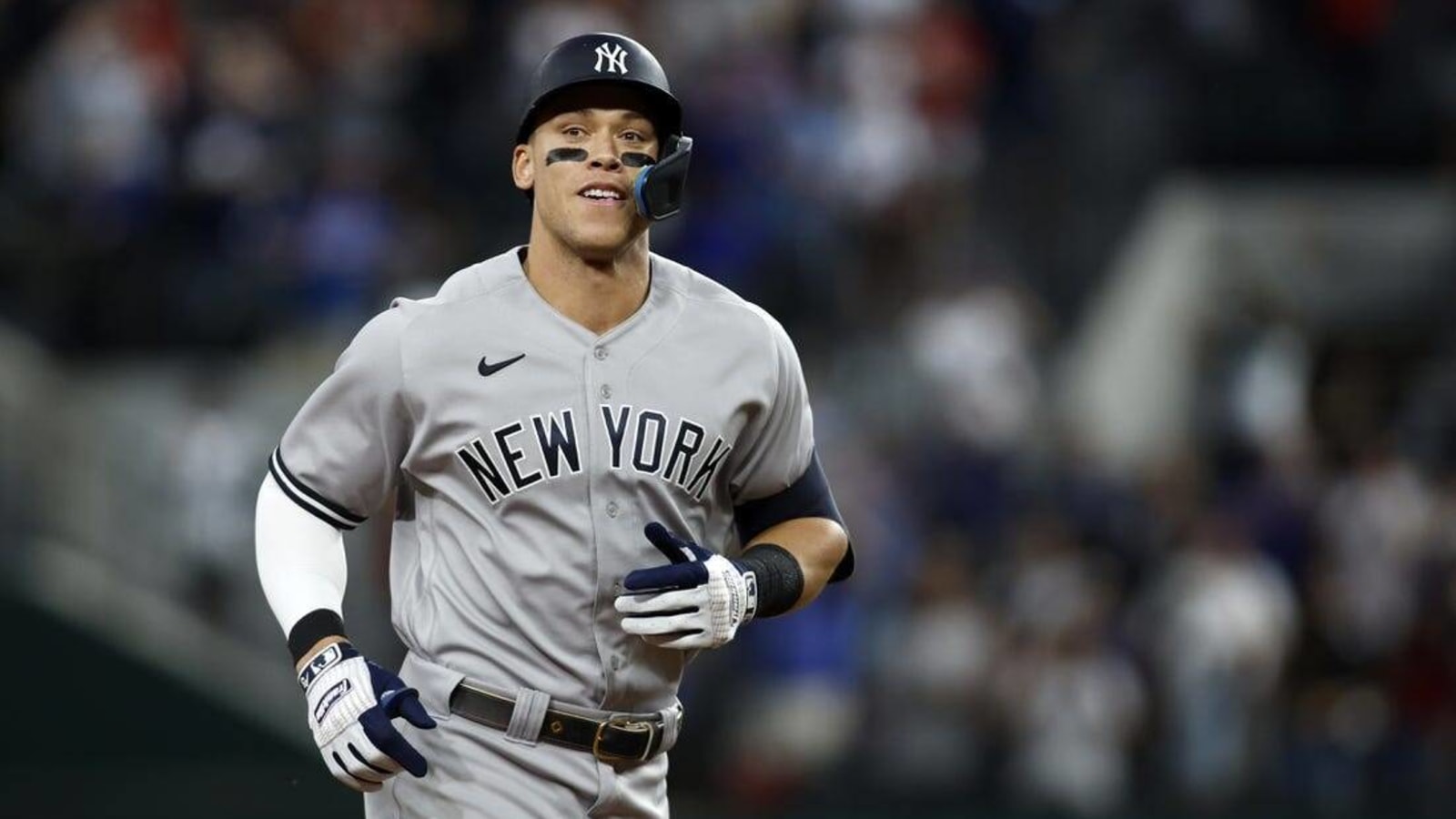 Fan who caught Aaron Judge&#39;s 62nd homer undecided on plans