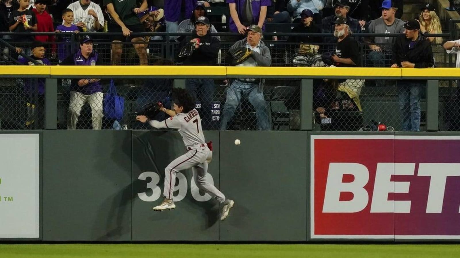 Diamondbacks&#39; Corbin Carroll injured in outfield collision