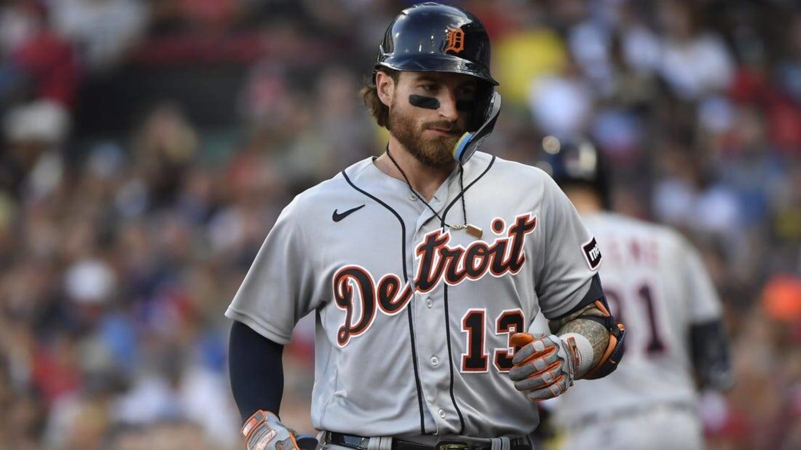 Brewers sign free agent C Eric Haase to 1-year deal