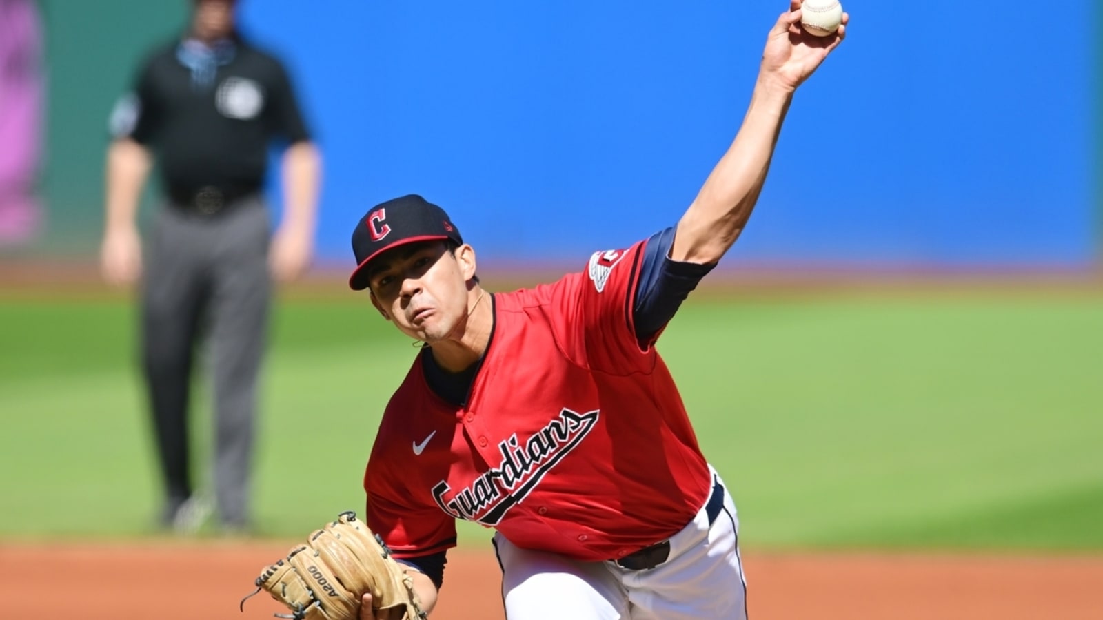 Vying to make playoff roster, Guardians rookie lefty faces Reds
