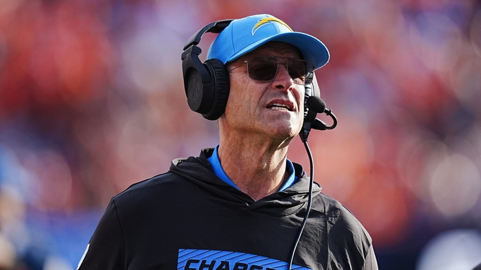 Chargers HC Jim Harbaugh to wear monitor after heart episode