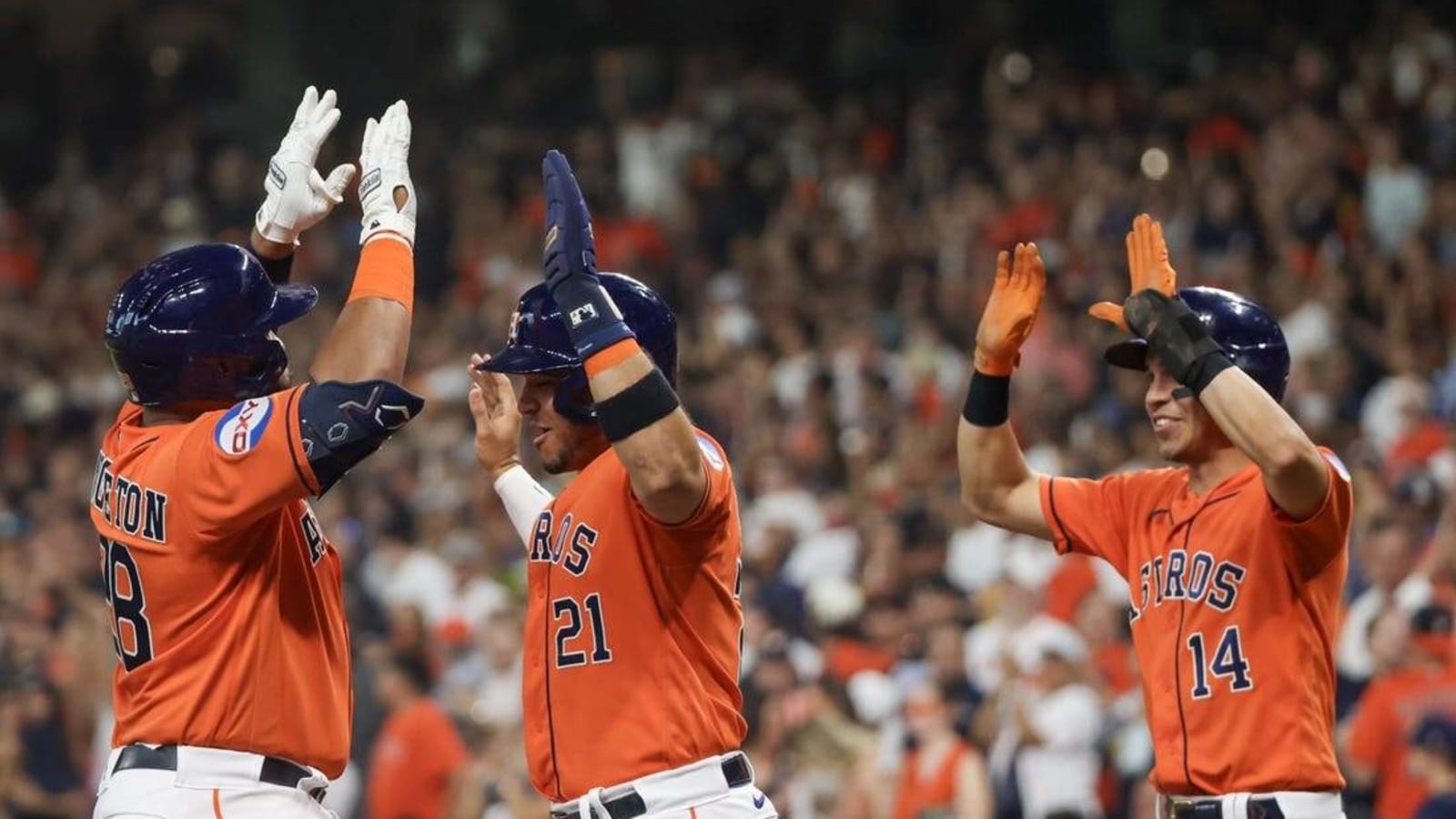 Jon Singleton hits 1st HR in 8 years, then does it again in Astros&#39; rout