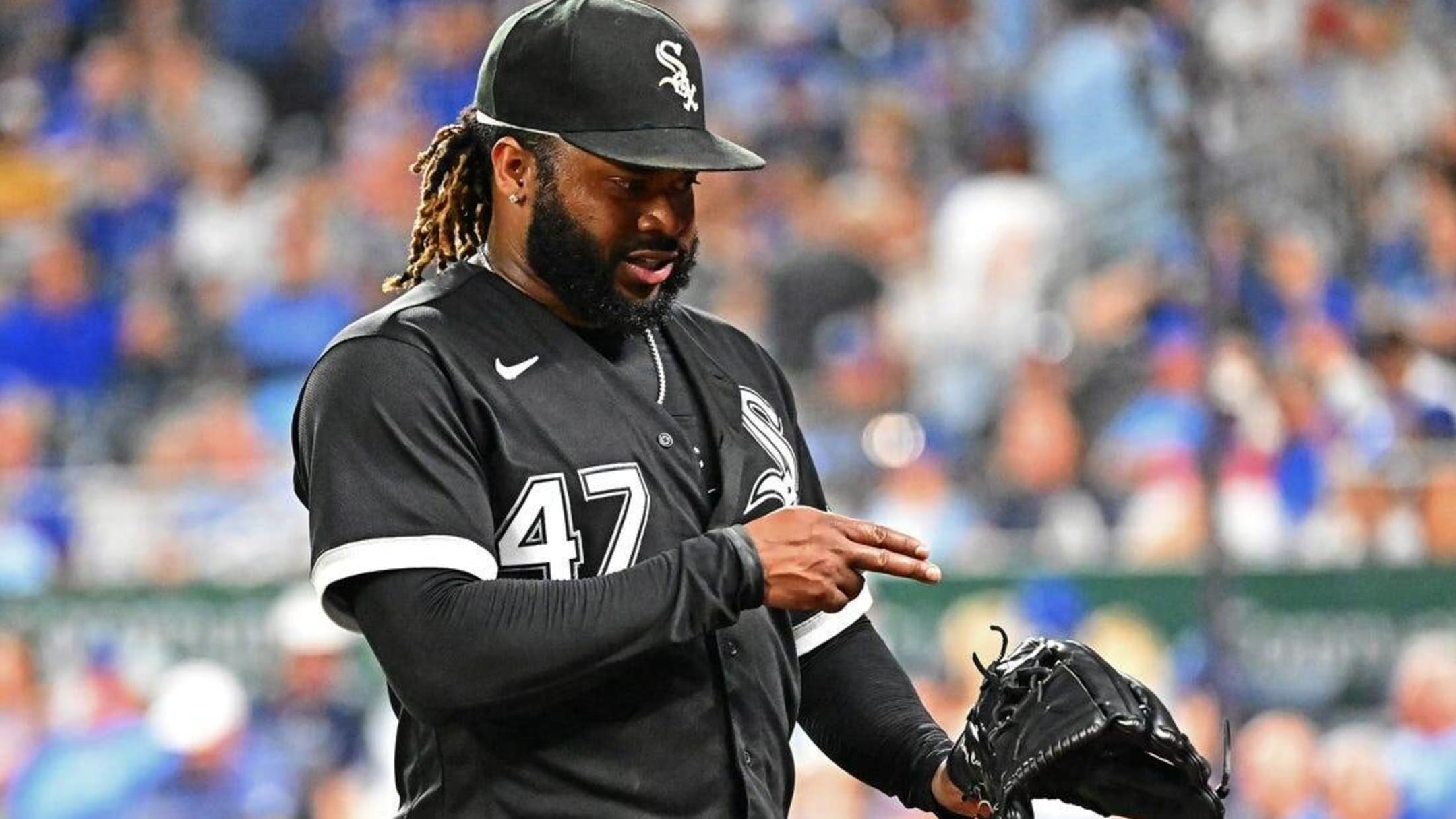 Johnny Cueto strikes out four in White Sox loss