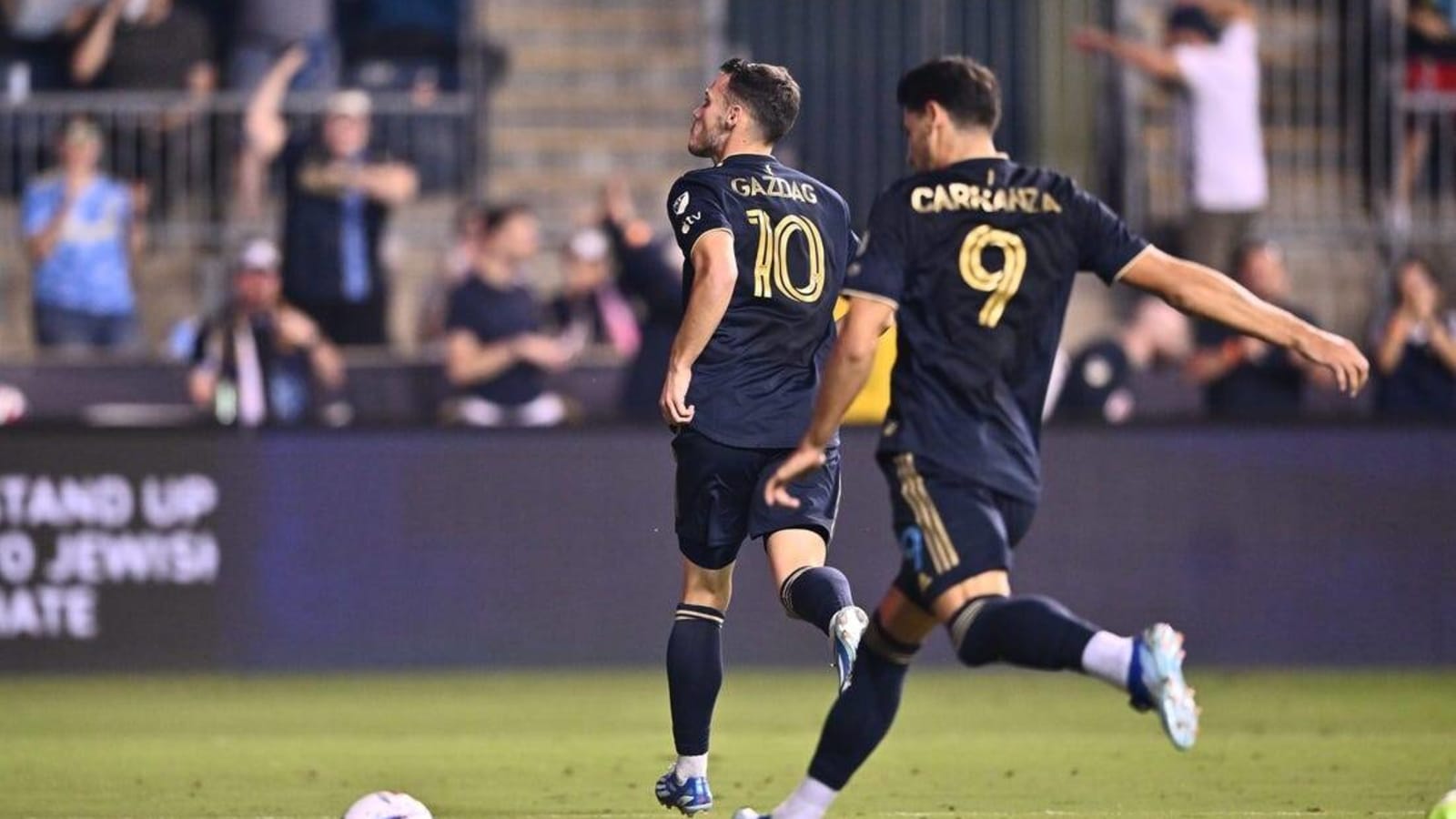 Union pile on at end of first-half, take down Atlanta