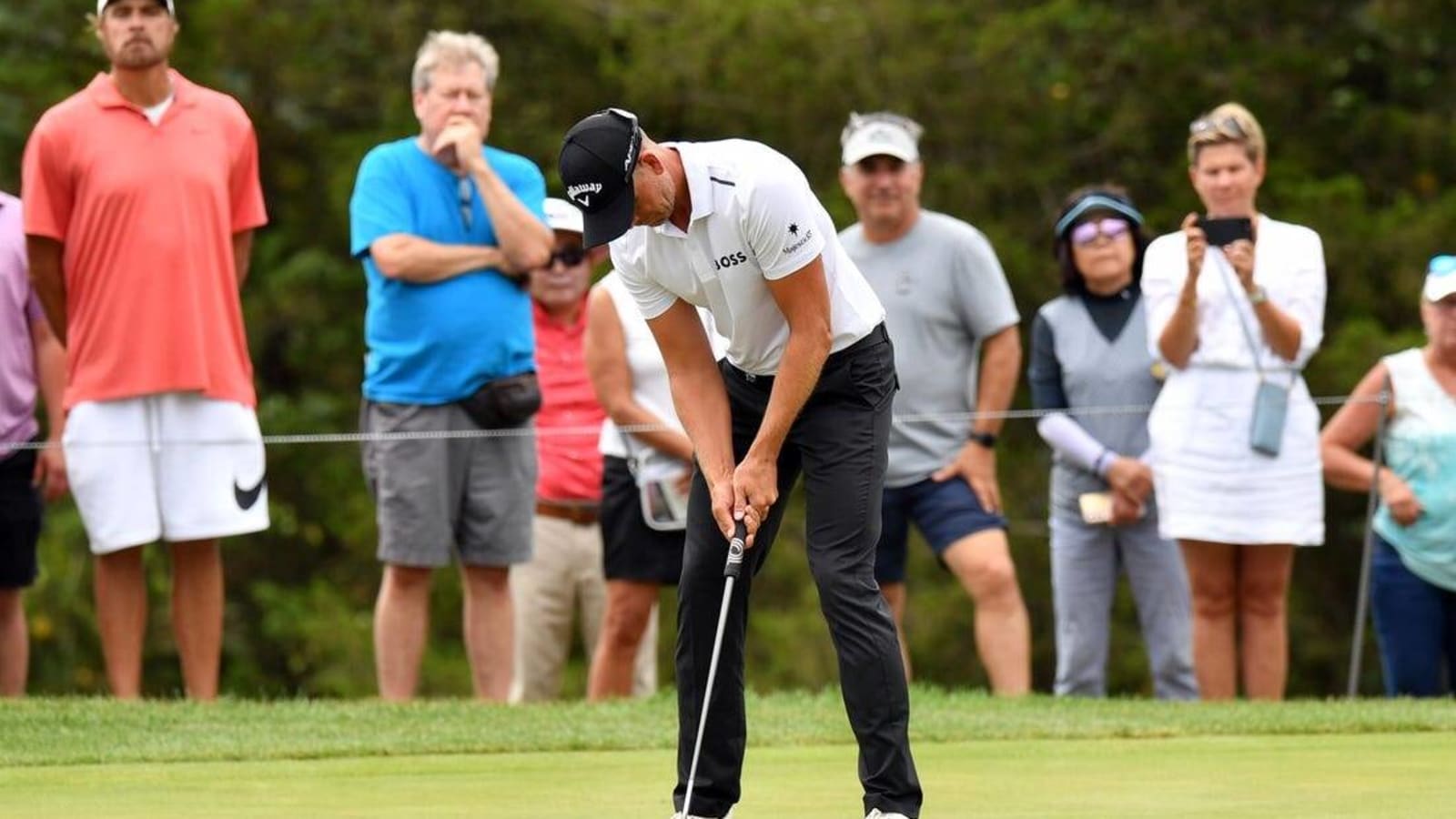 Henrik Stenson shares lead in LIV debut