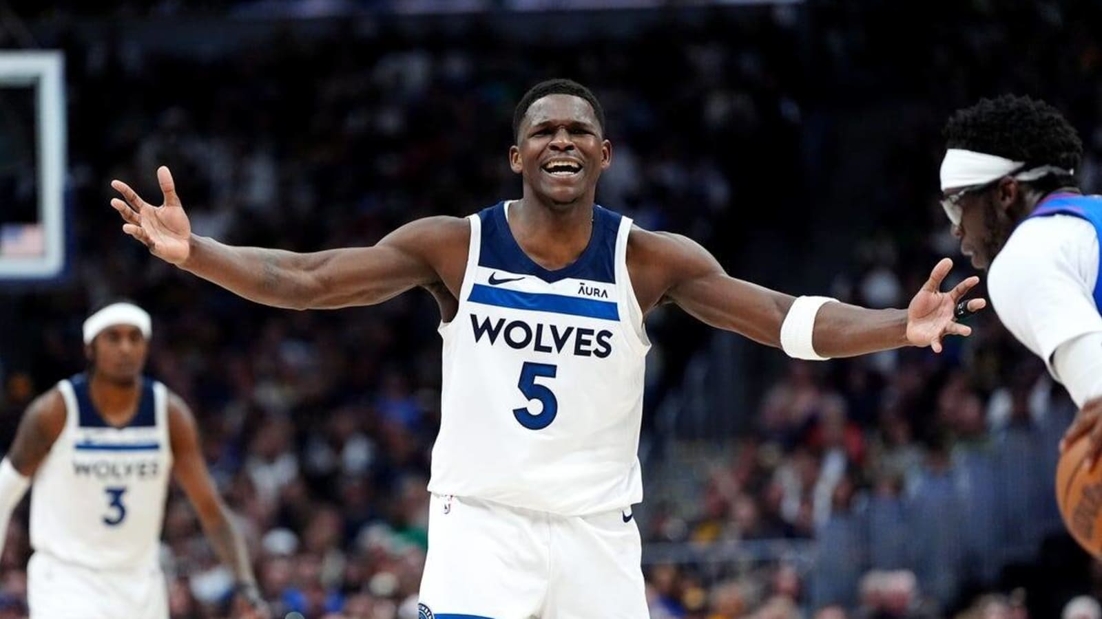 Timberwolves eye 2-0 lead over defending champion Nuggets