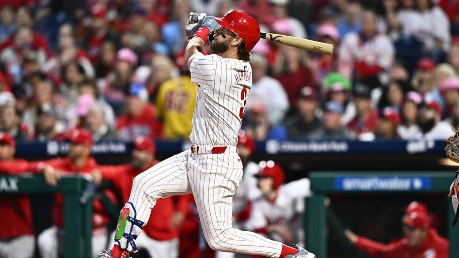 Bryce Harper homers, Phillies sink Giants again