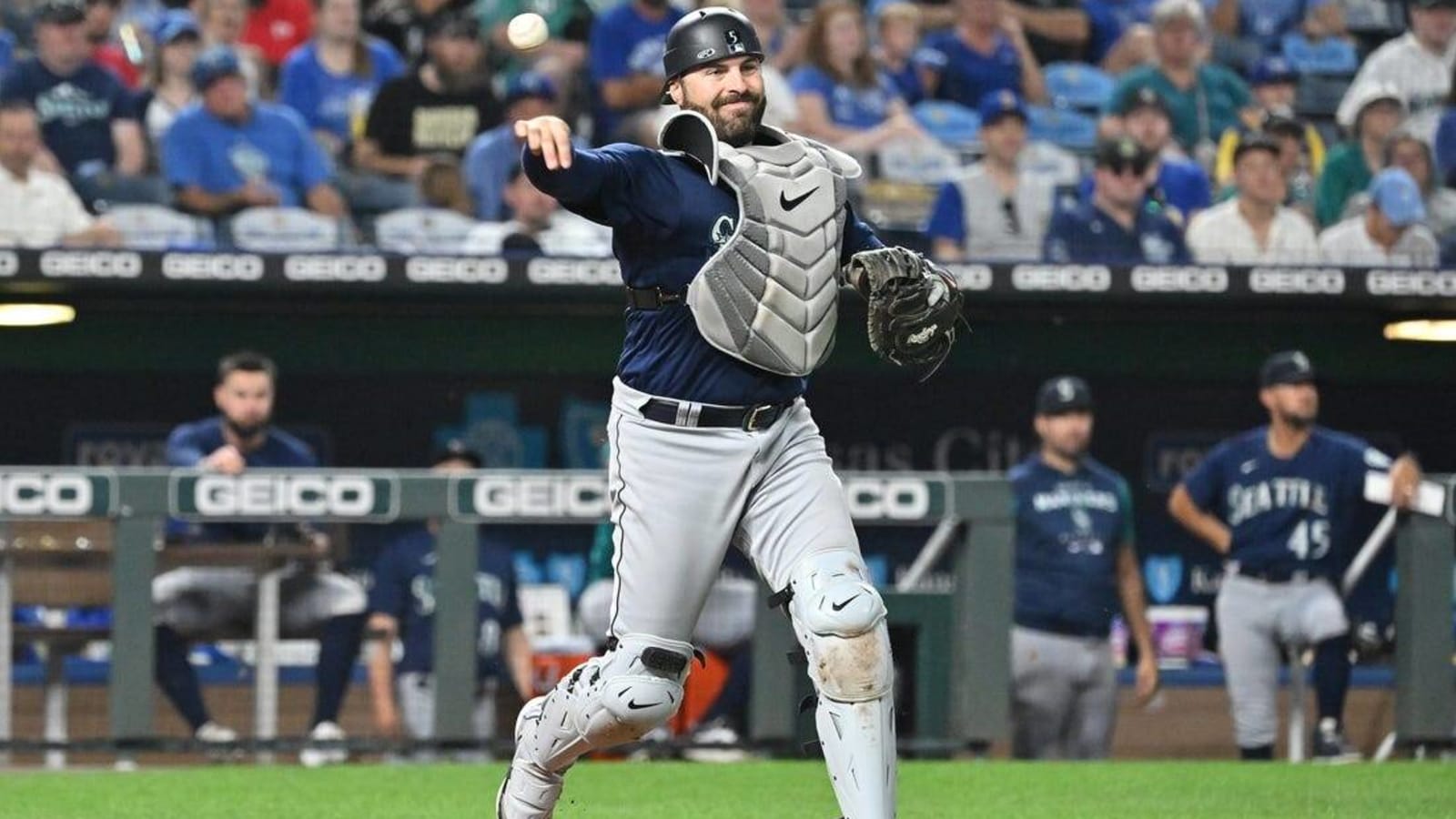 Mariners place C Curt Casali on paternity leave
