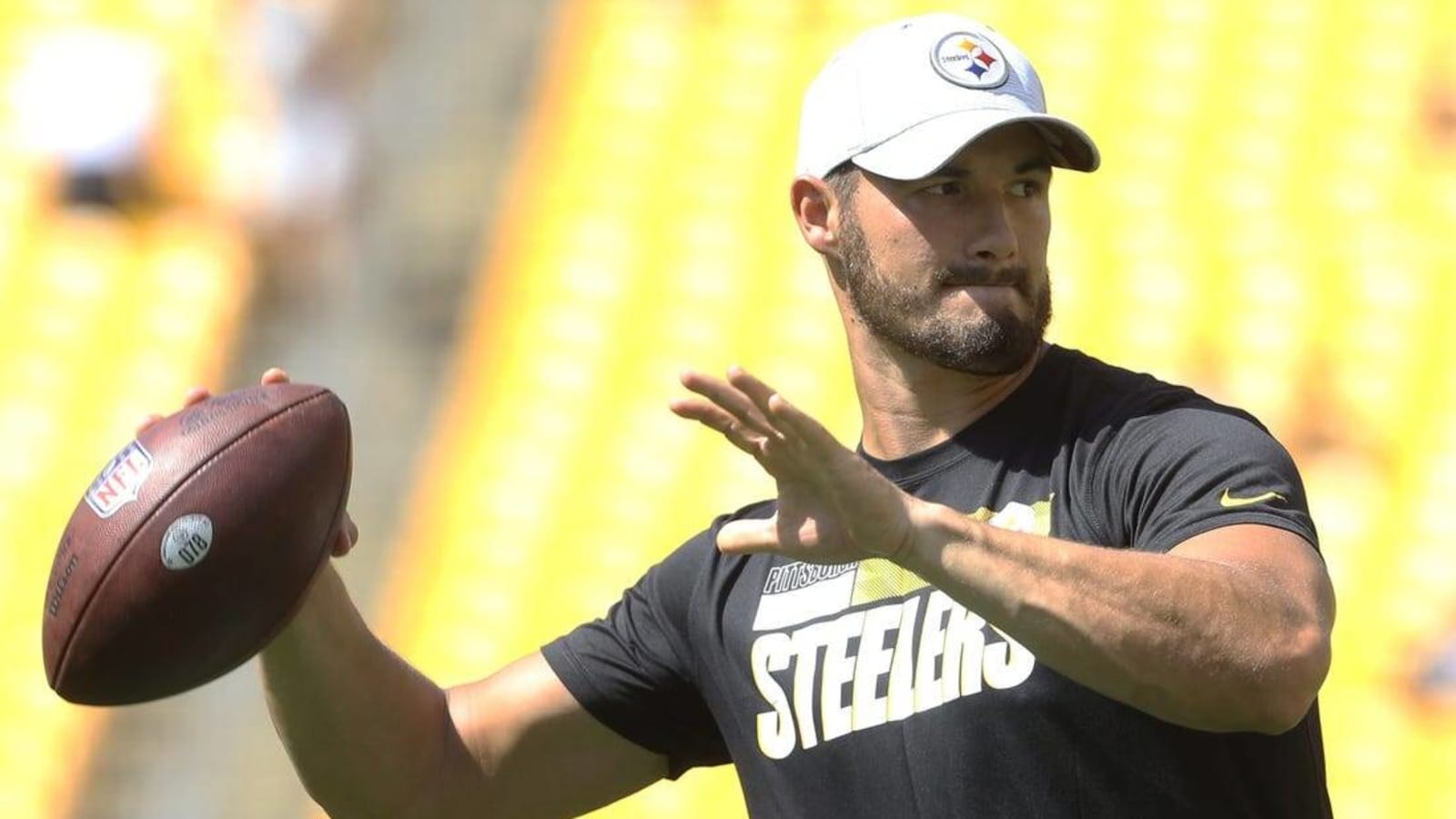 Captain Obvious? Steelers&#39; Mitch Trubisky favored to be first QB benched