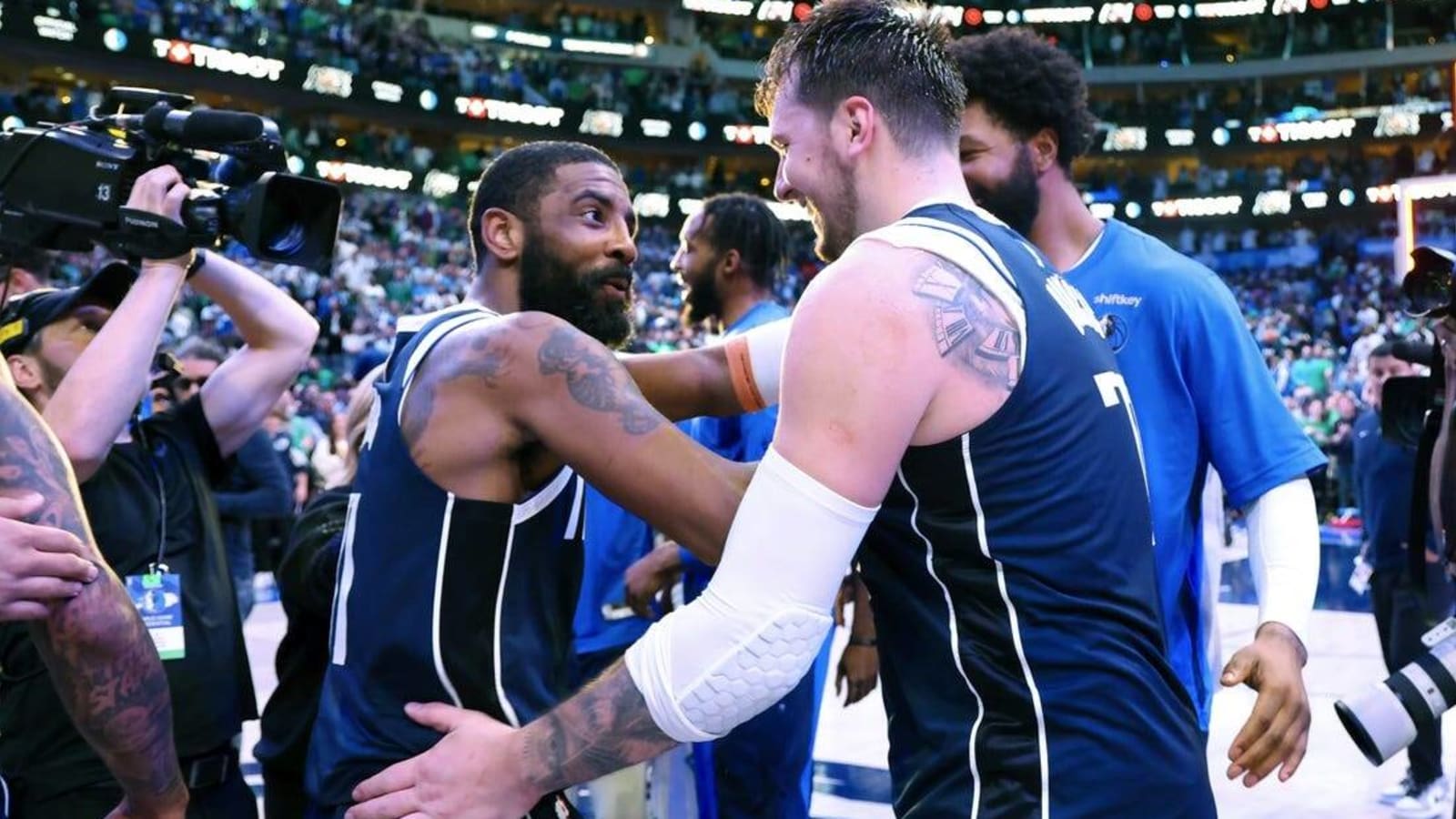 Mavs eye coveted sixth spot in West, season sweep of Spurs