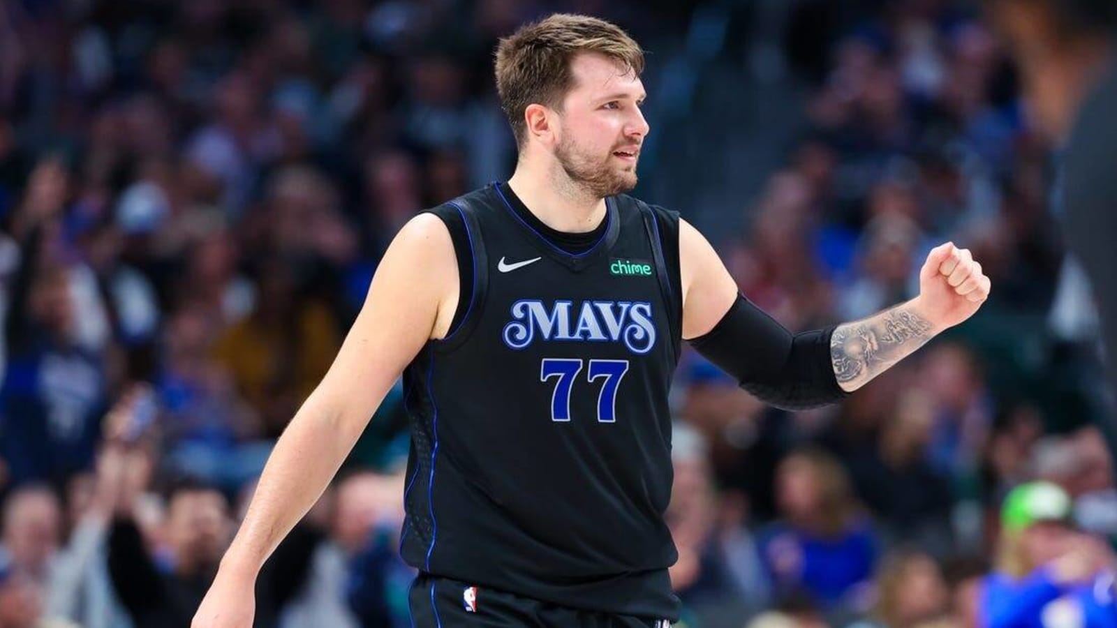 Mavericks set franchise dunk mark in win over Jazz