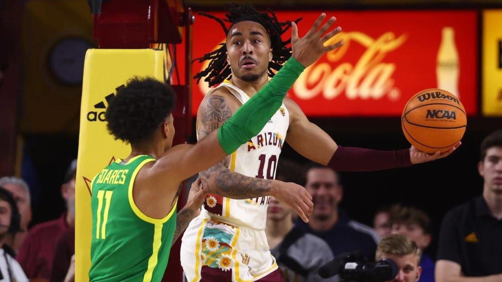 Oregon fends off late rally to beat Arizona State