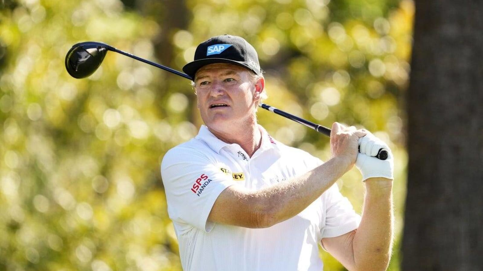 Ernie Els ahead by 2 to open Charles Schwab Cup Championship