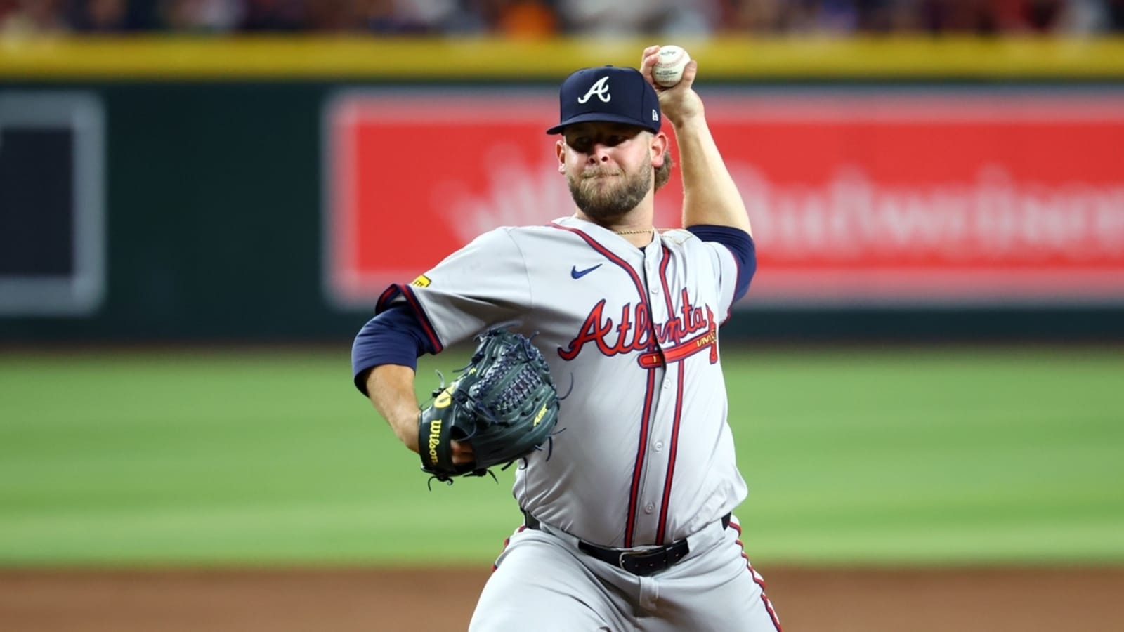 Braves reliever A.J. Minter (hip) returns to injured list