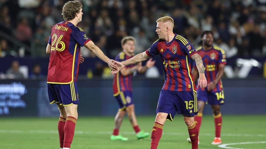 Galaxy rally in second half to earn tie vs. Real Salt Lake