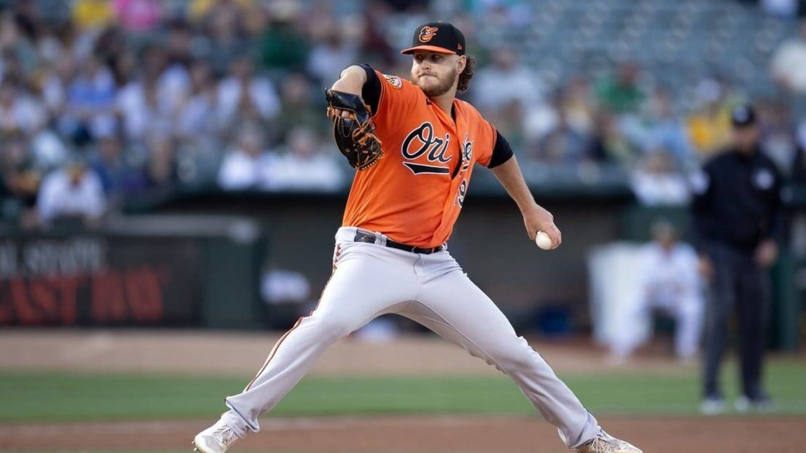 Left-handers square off in Orioles-Rockies opener