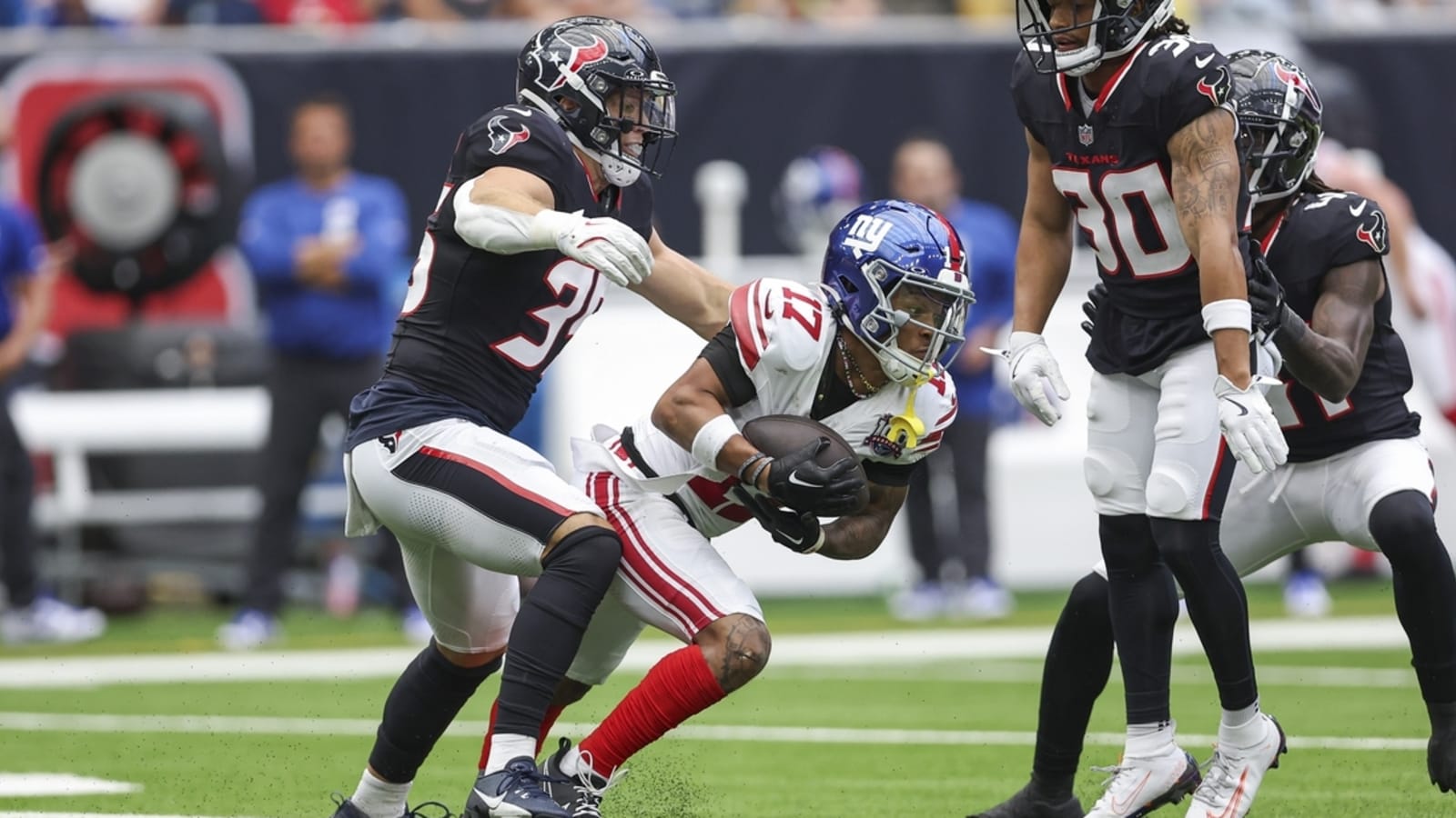 NFL preseason roundup: Texans&#39; defense trips up Giants